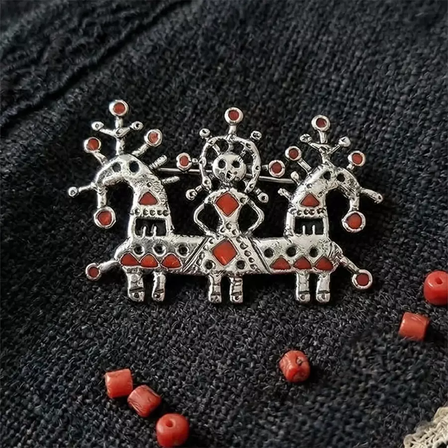 Брошь Солнечная колесница